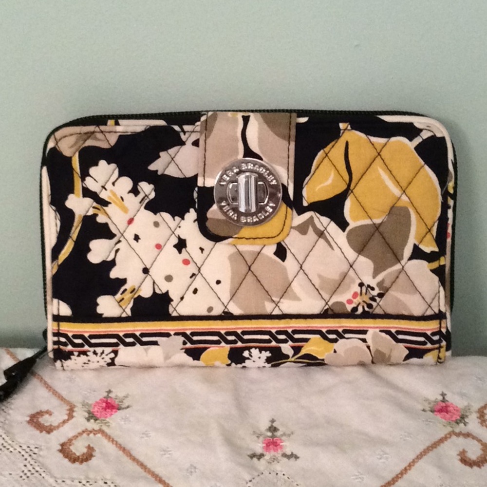 Vera Bradley Turnkey Wallet